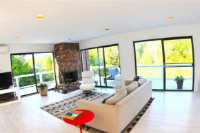 Water front East Hampton Getaway
